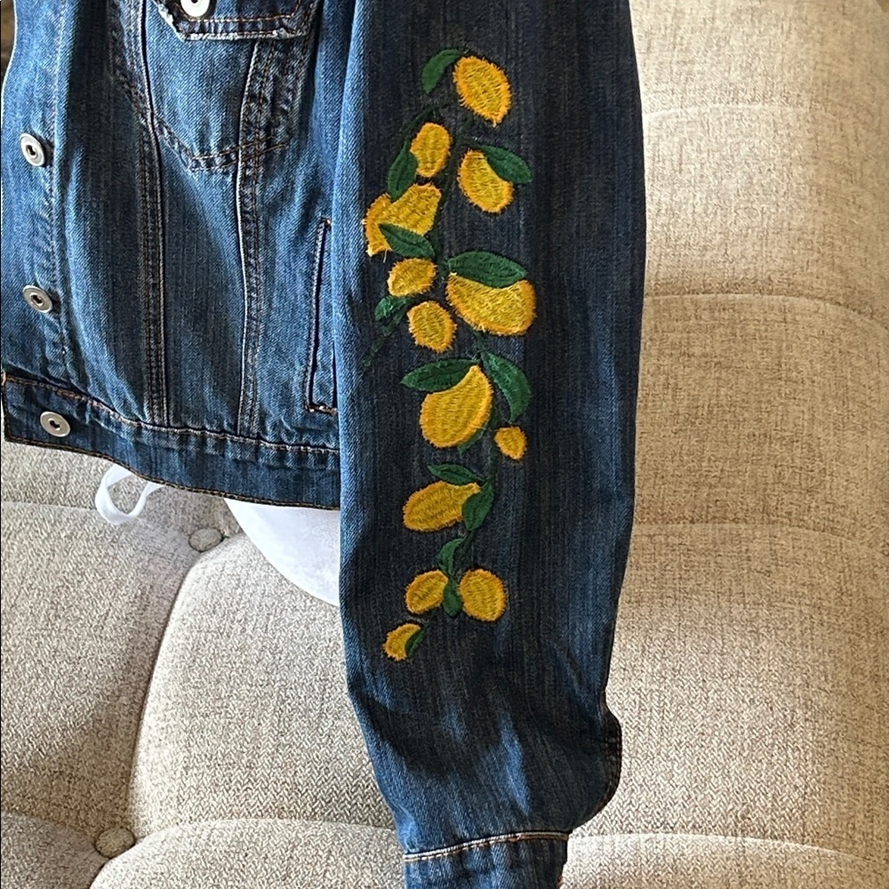 BAGATELLE LEMMON EMBROIDERED BLUE DENIM JEAN JACKET SZ M - Picture 4 of 15